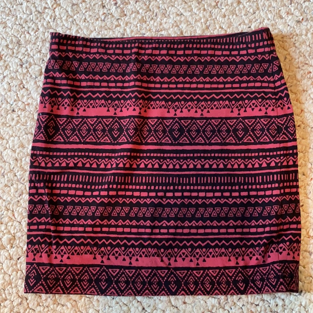 Forever 21 Geometric Mini Skirt Size Small